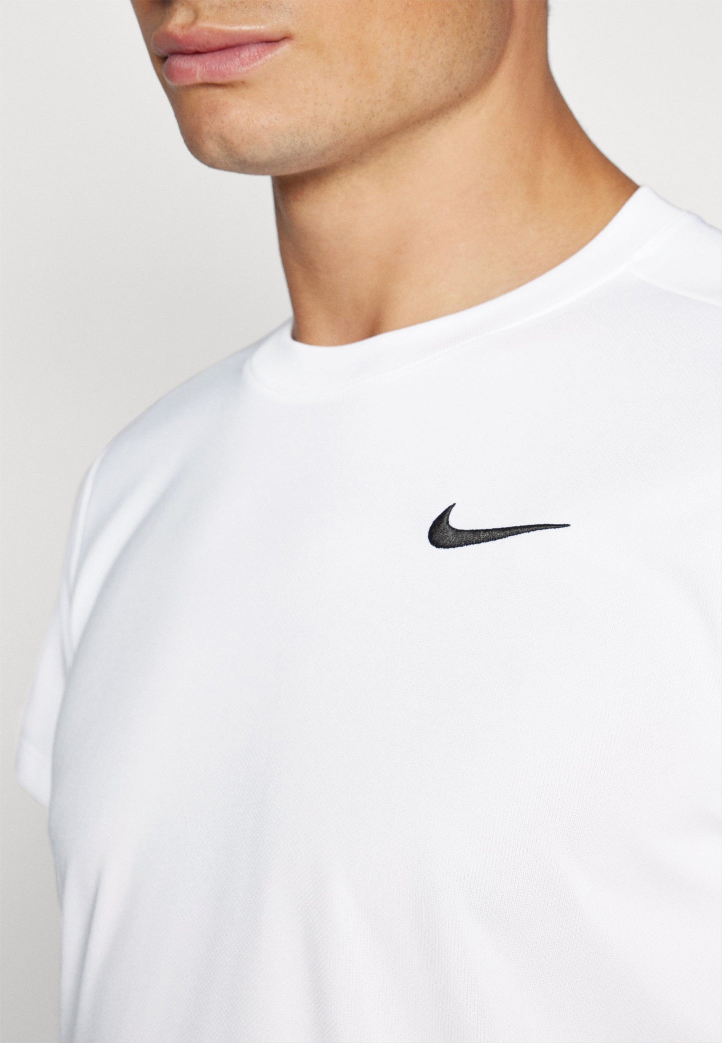 Nike Performance — M NKCT DRY VICTORY TOP | T-shirt Desportiva de Ténis Branca