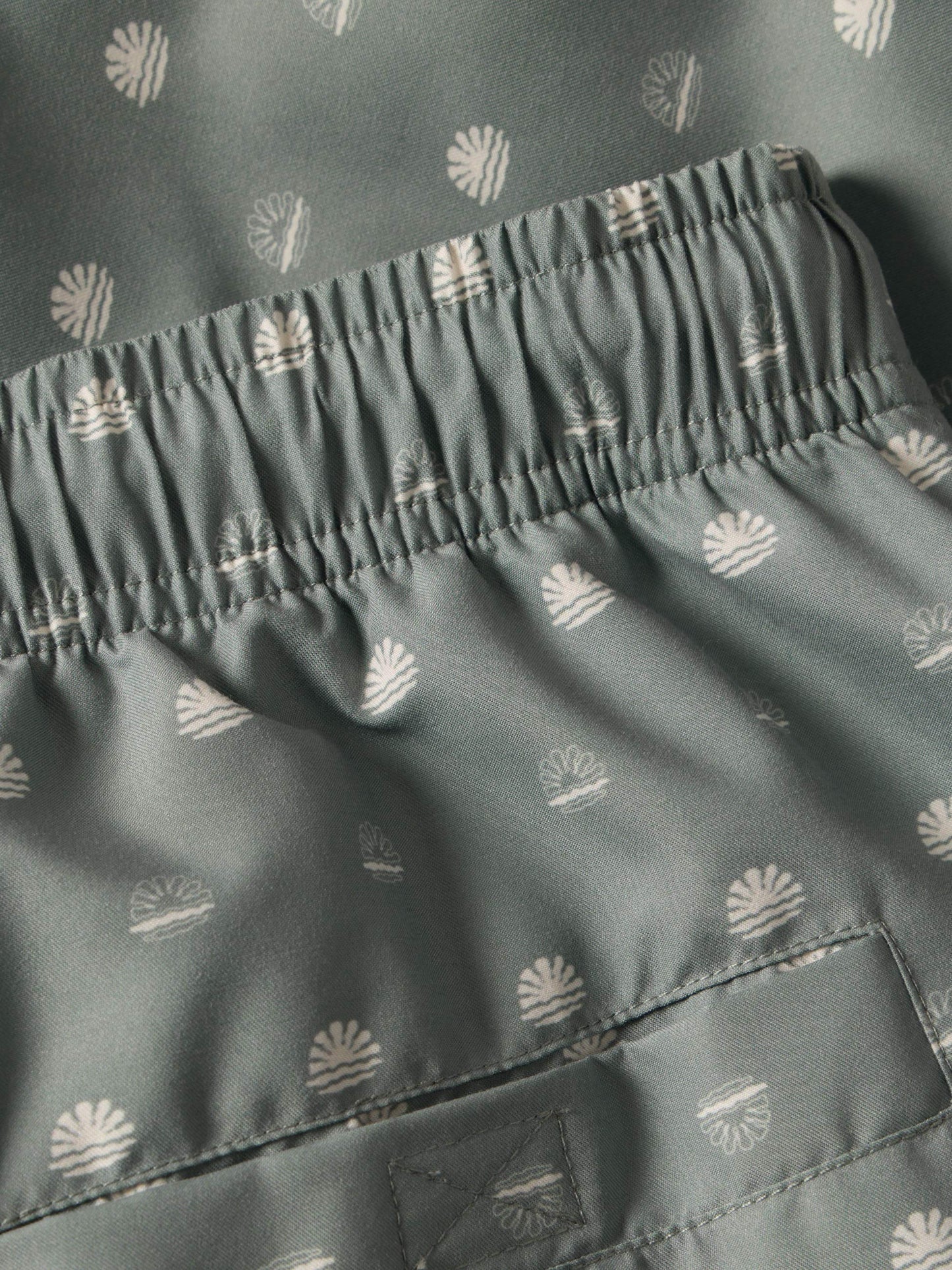 Calções de Banho Estampados com Bolsos Laterais | Cintura Elástica e Cordão