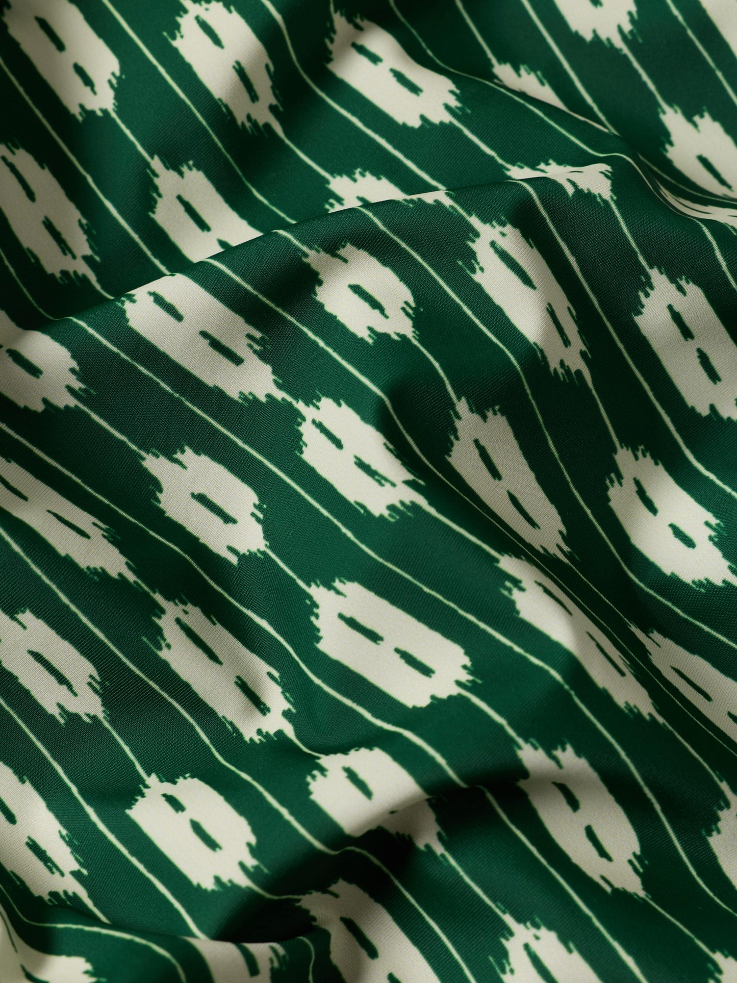 Fato de Banho Estampado com Decote em V | Copas Removíveis — XS a XXL