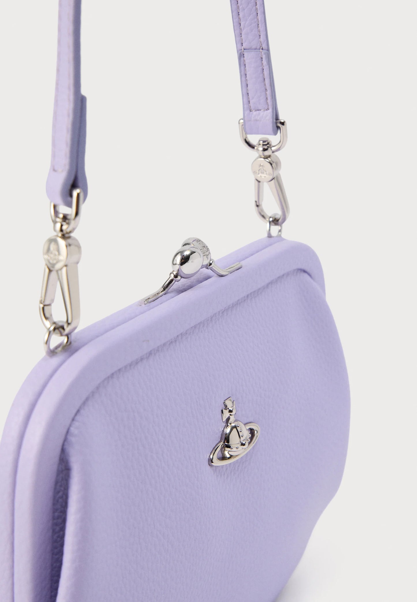 Vivienne Westwood | Carteira de Mão Lilás com Tachas Decorativas