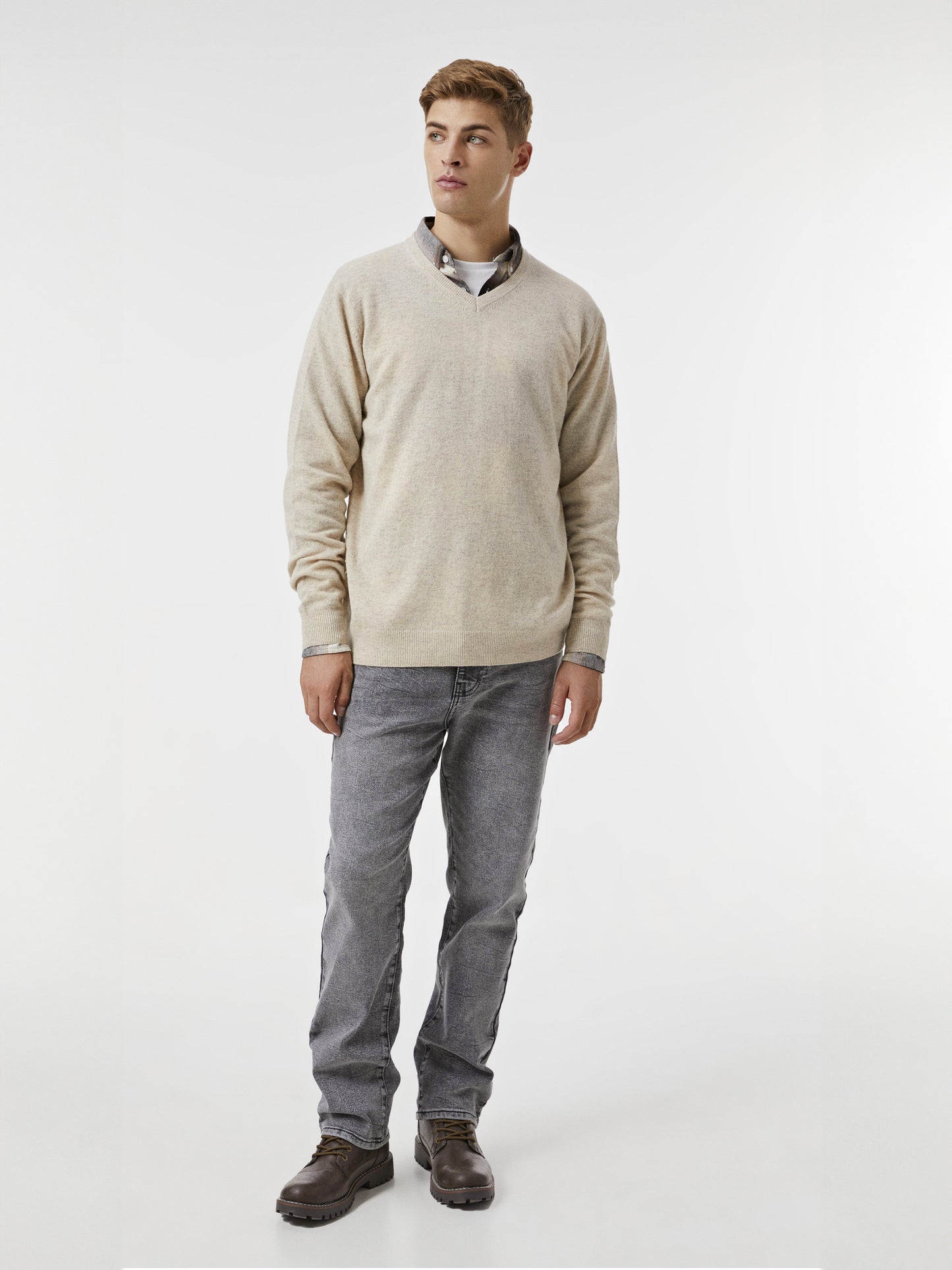 Pullover de Malha com Decote em V e Detalhes Canelados