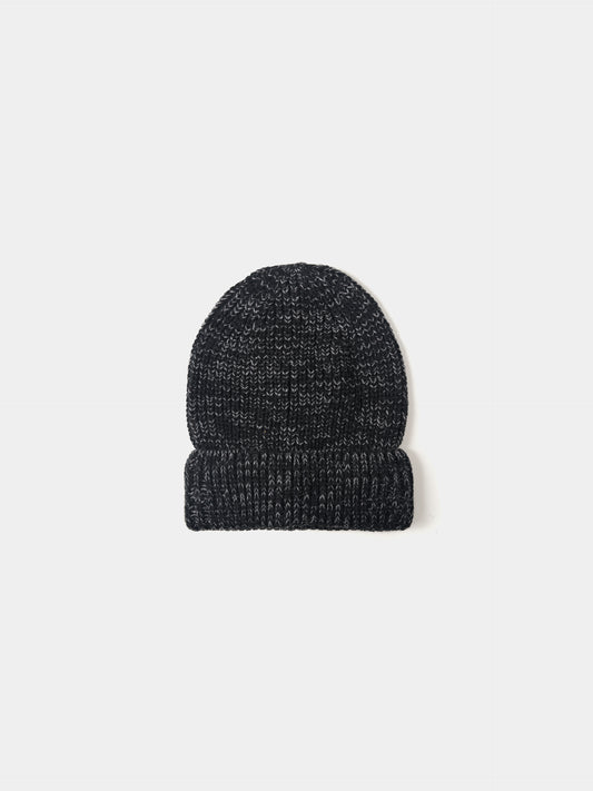 Gorro em Malha com Dobra na Base | Acessório de Inverno