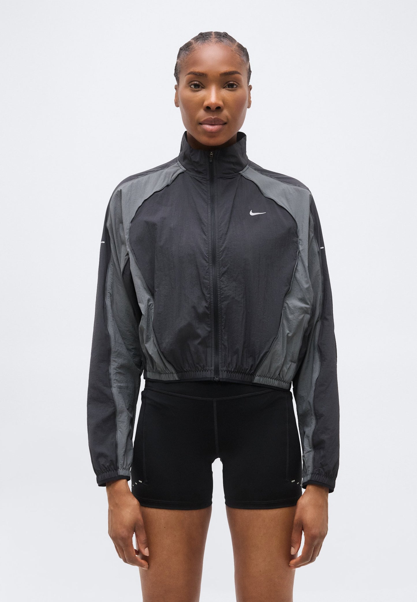 Nike Performance | SWIFT Corta-Vento Preto para Corrida
