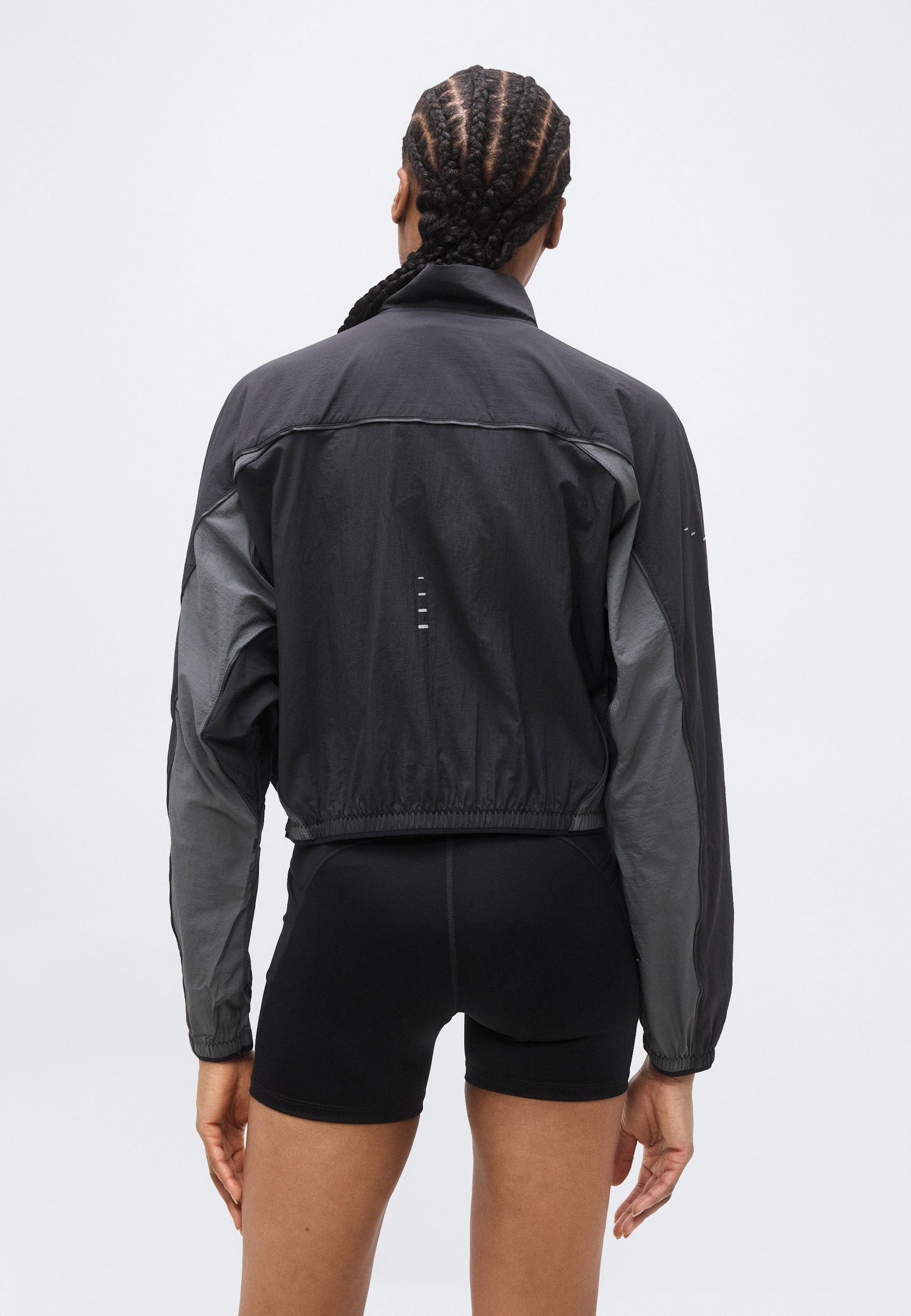 Nike Performance | SWIFT Corta-Vento Preto para Corrida