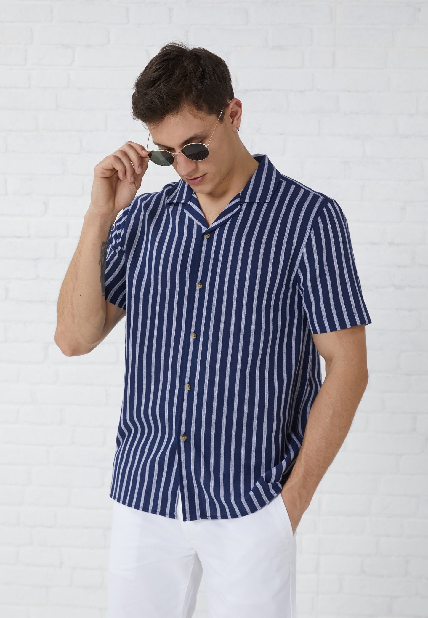 Pier One | LINEN MIX SHIRT Camisa Riscas Azul Escuro/Branco Algodão-Linho