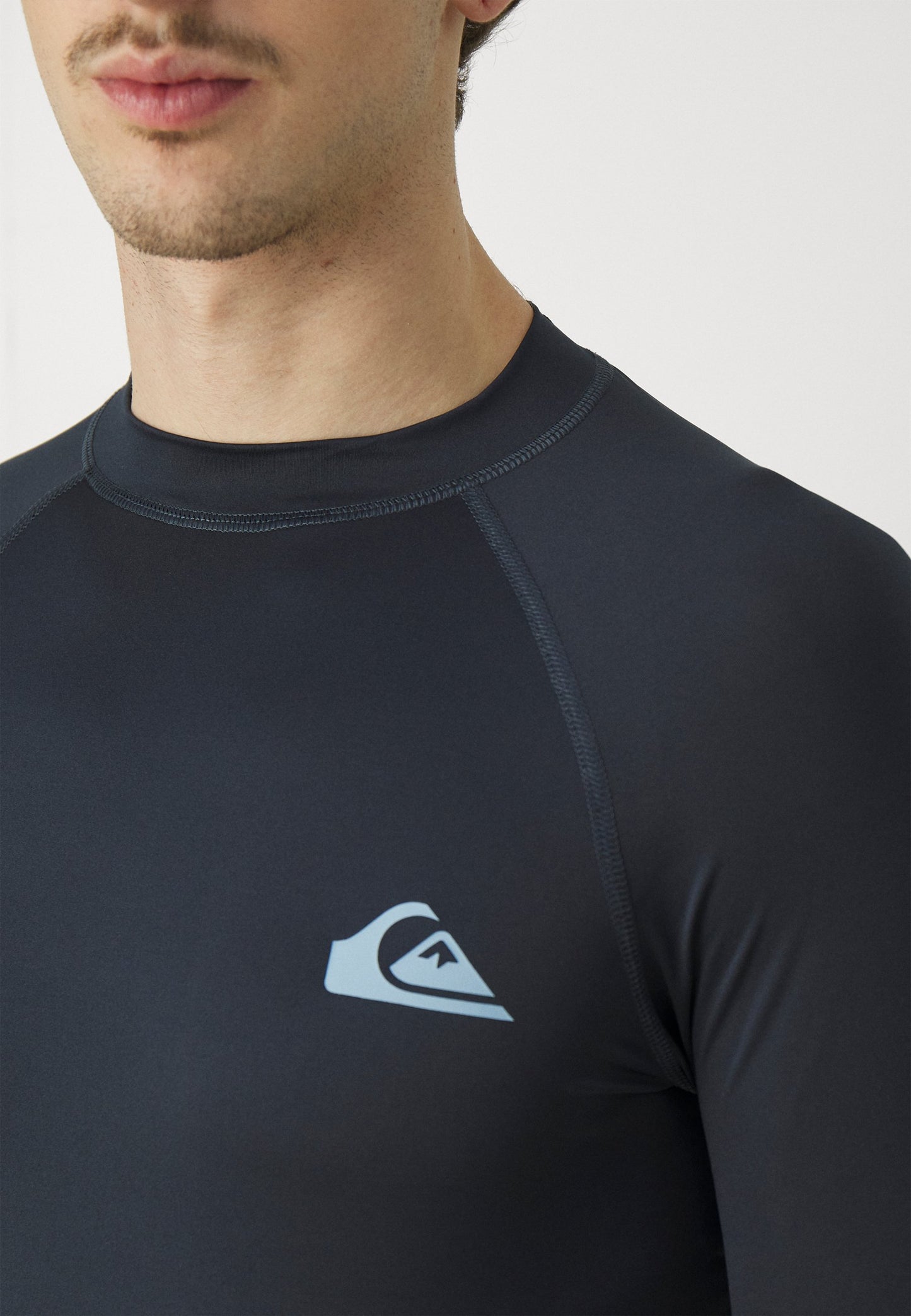 Quiksilver | EVERYDAY UPF50 LS Camisola Proteção Solar Azul Escuro | UPF 50+