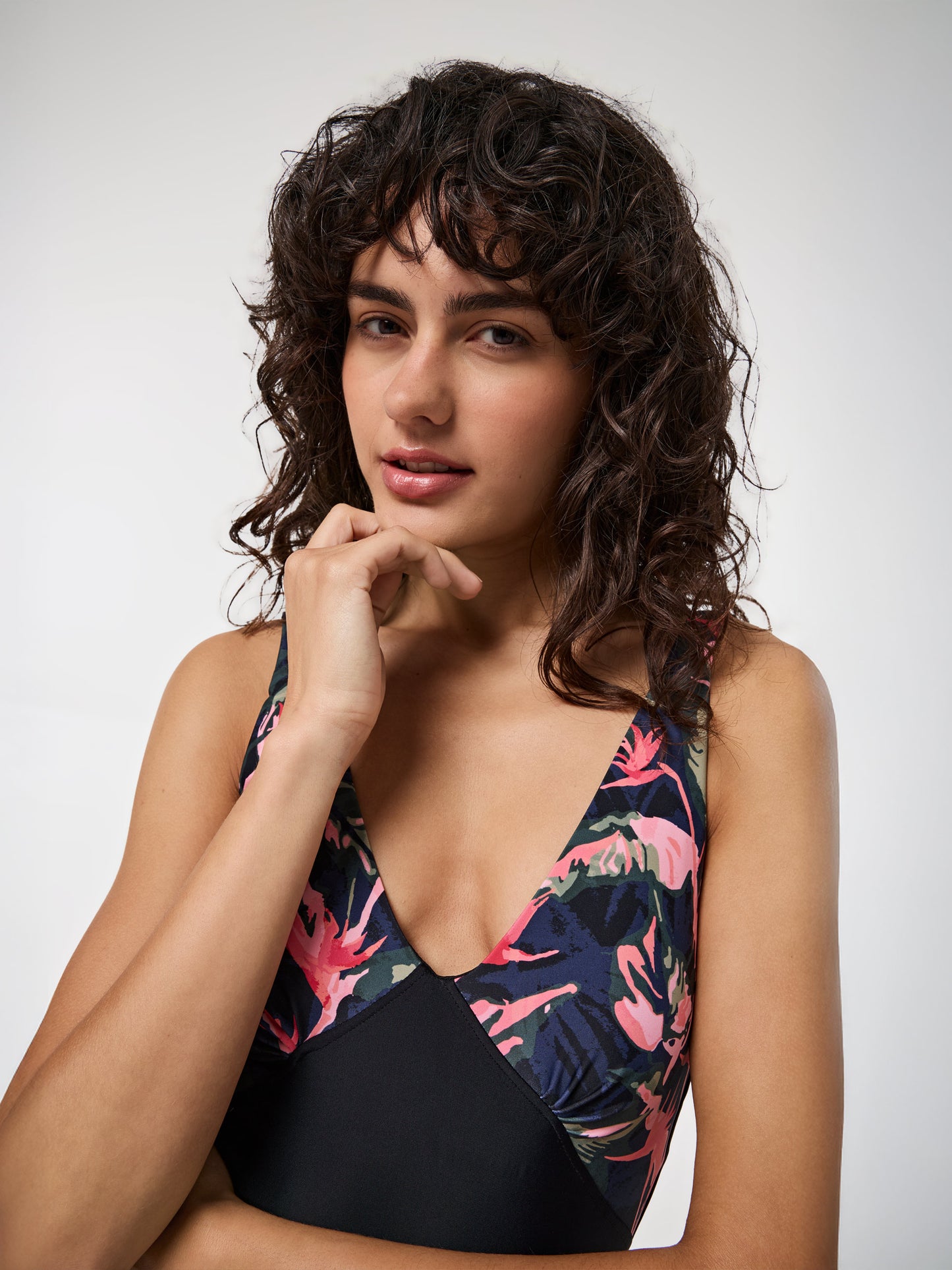 Fato de Banho Floral com Costas Cavadas | Alças Reguláveis — S a XL