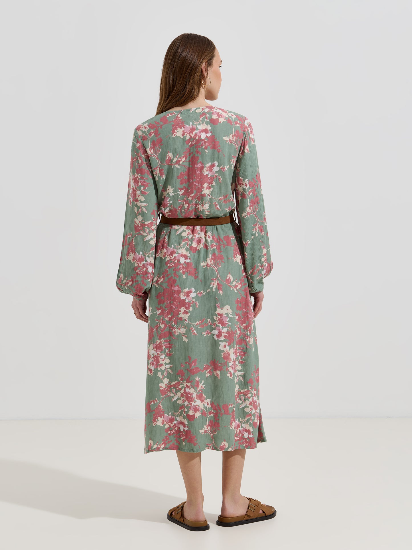 Vestido Midi Floral com Decote em V