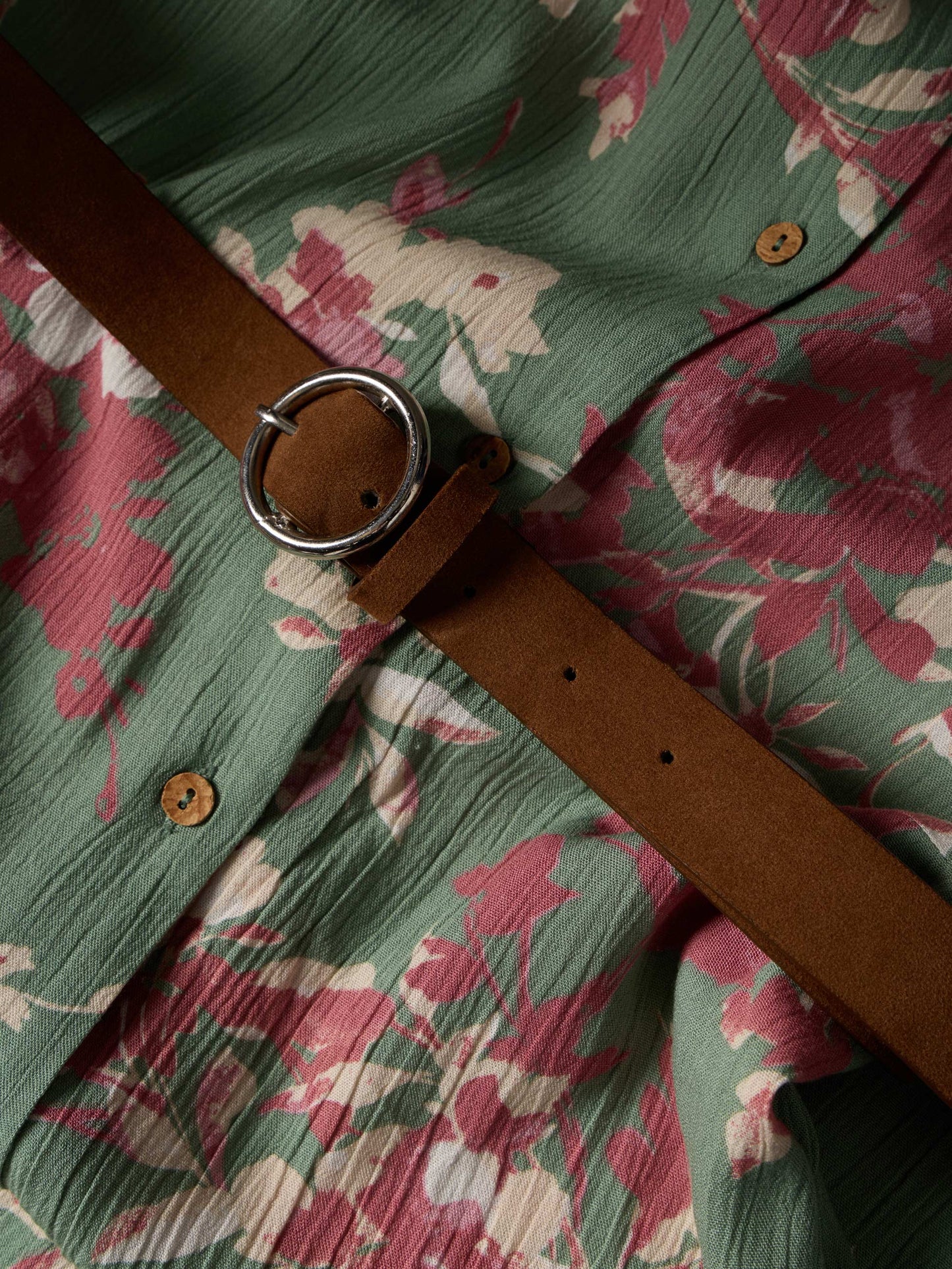 Vestido Midi Floral com Decote em V