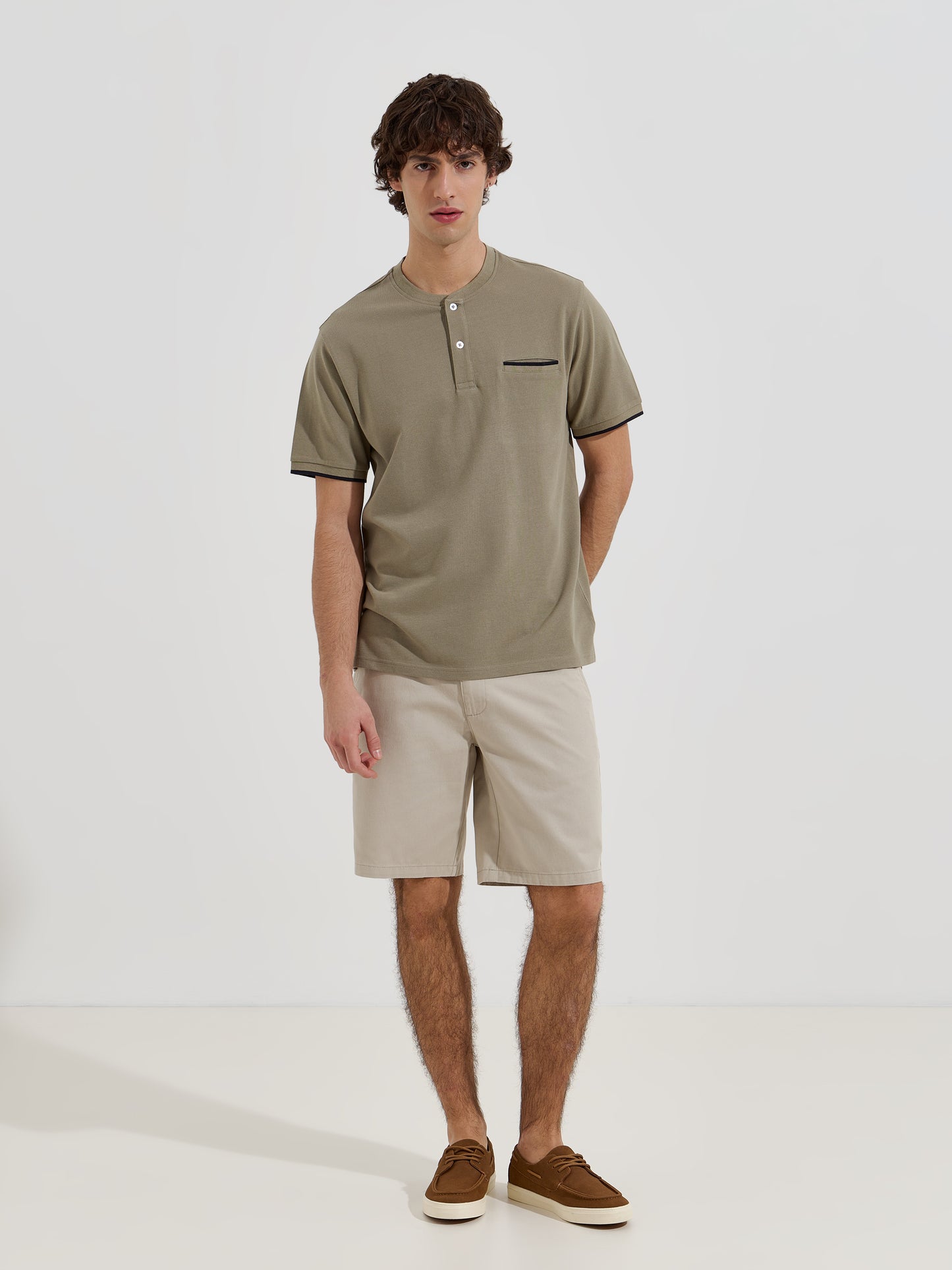Polo Piquet com Gola Mao e Detalhe em Contraste | 100% Algodão — 4 Cores