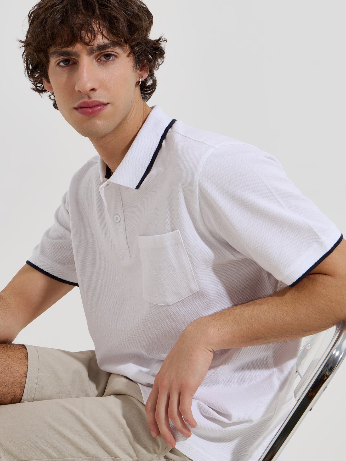Polo 100% Algodão com Bolso no Peito | Detalhe em Contraste — Várias Cores