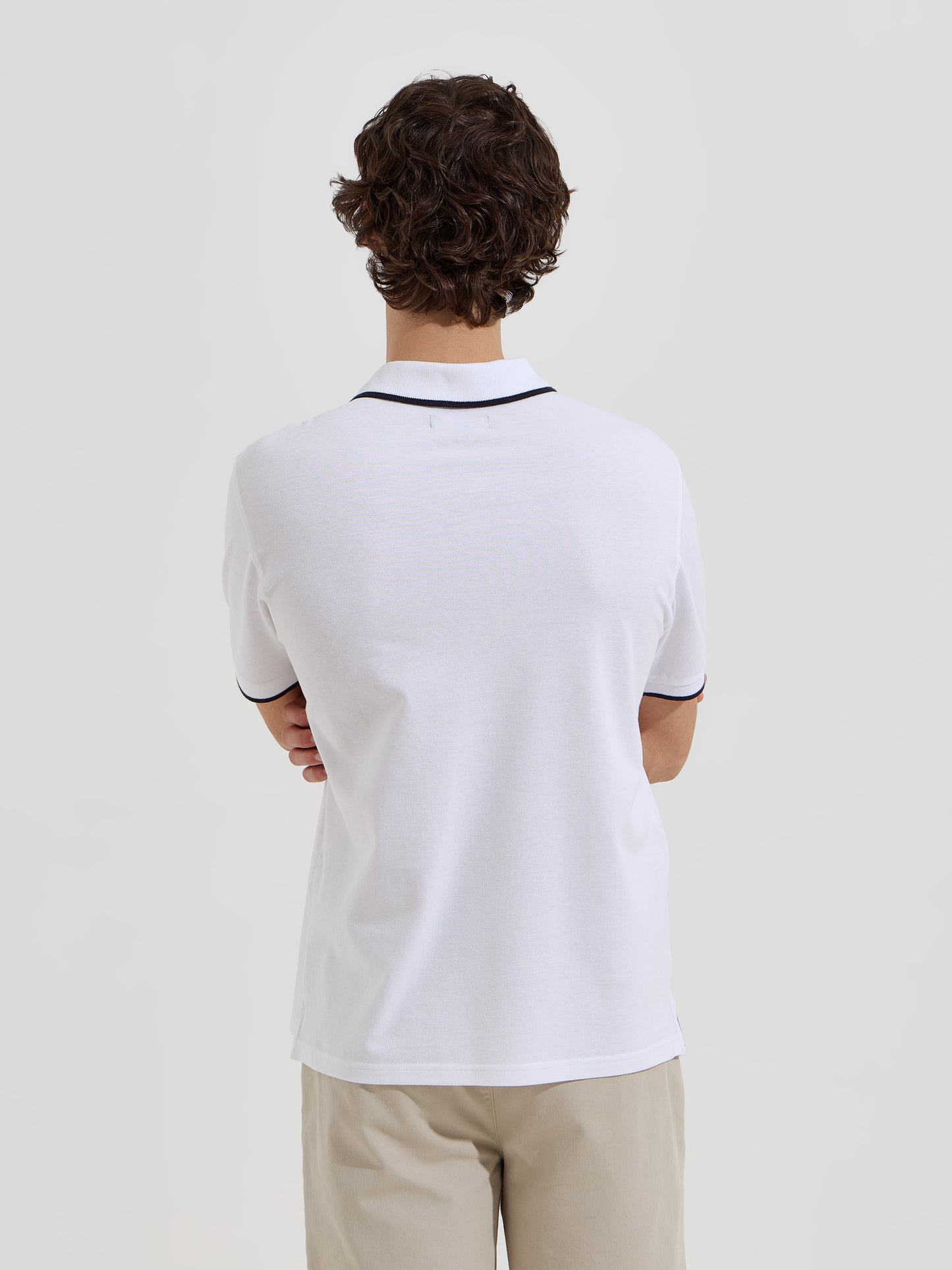 Polo 100% Algodão com Bolso no Peito | Detalhe em Contraste — Várias Cores