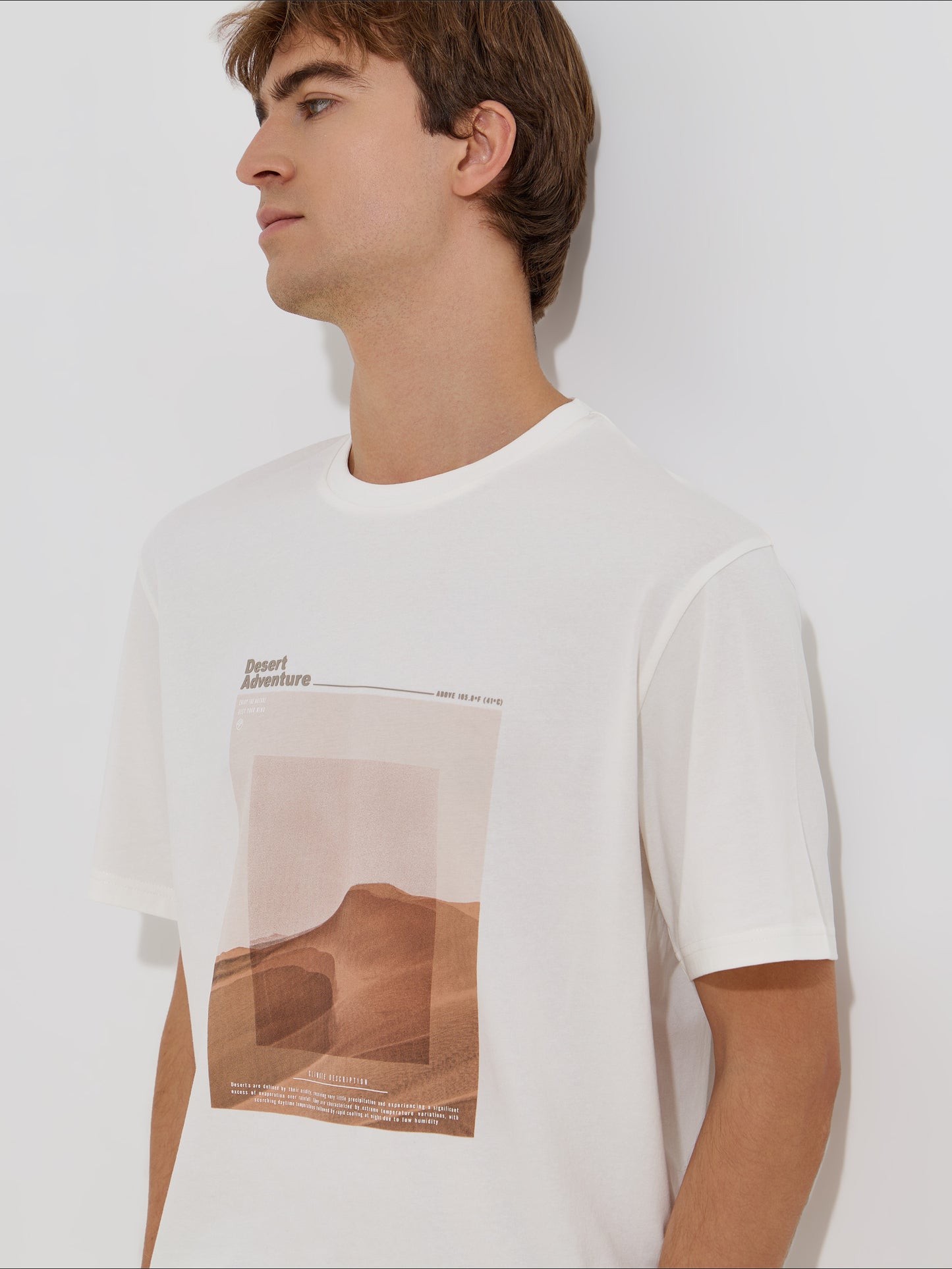 T-Shirt com Estampado Frontal