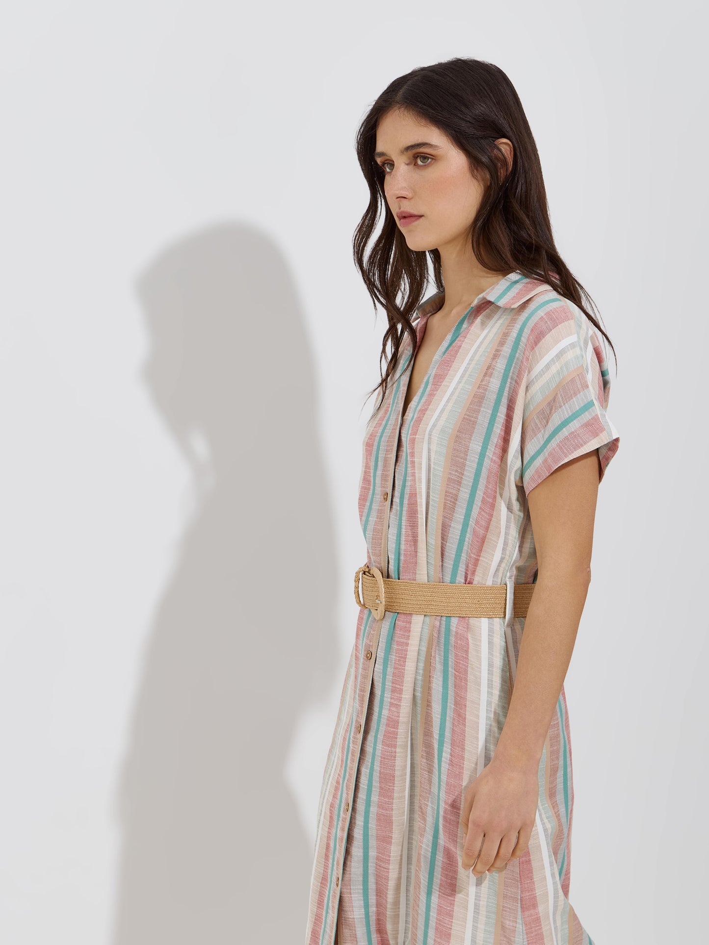 Vestido Camiseiro às Riscas com Cinto, Gola e Aberturas Laterais