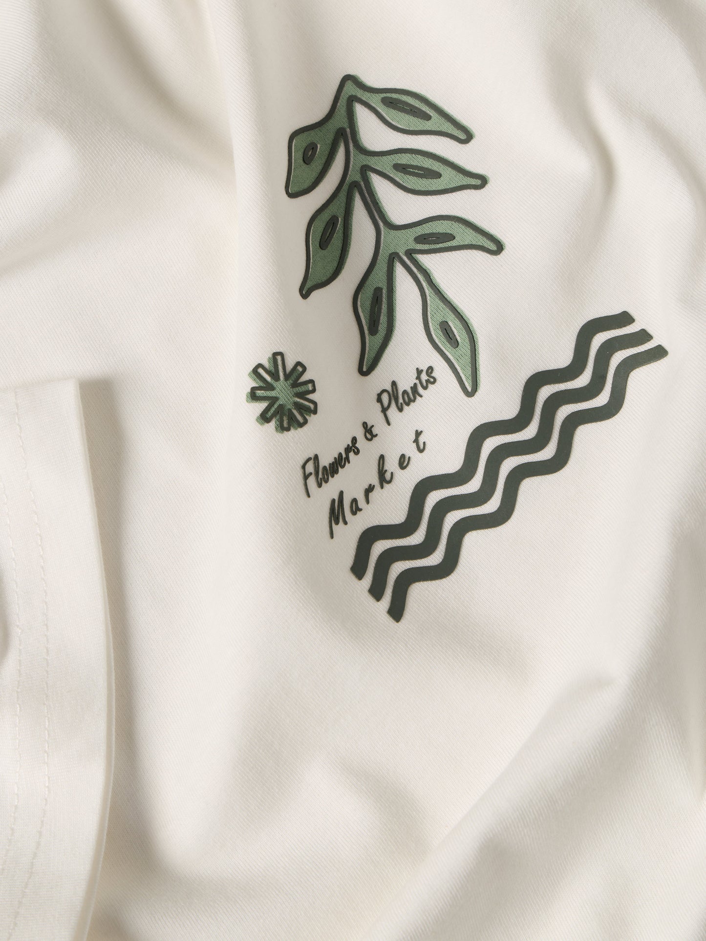 T-Shirt com Estampado no Peito em Algodão