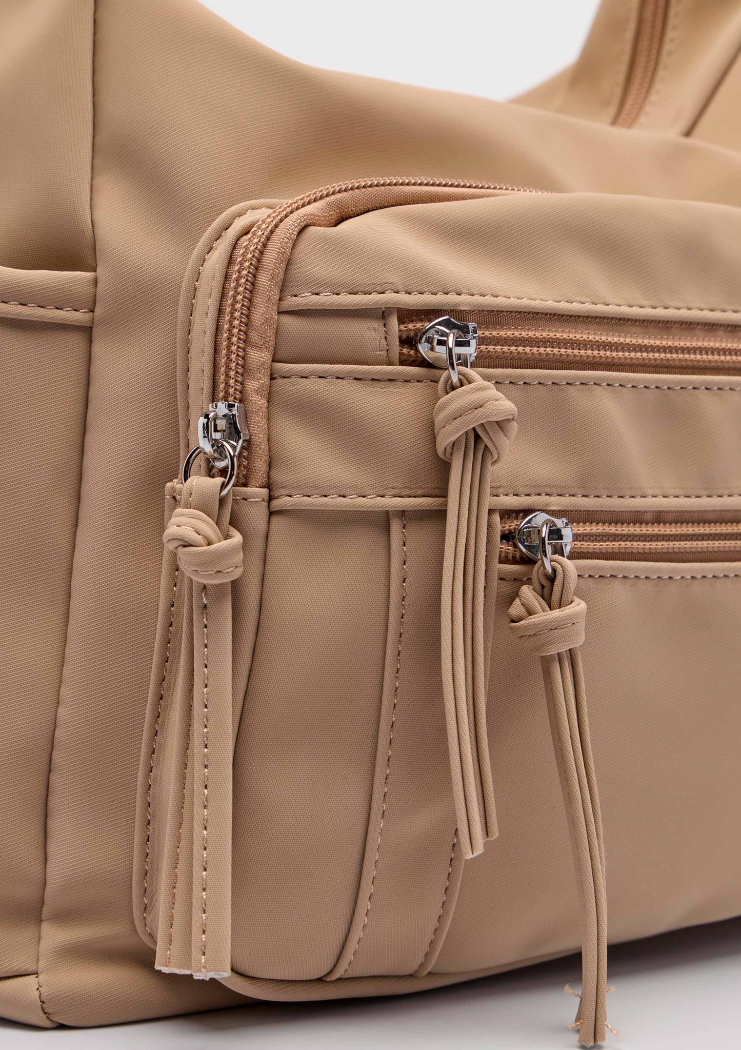 Mala de Ombro com Zip e Bolsos Exteriores