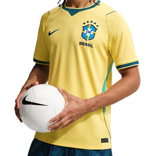 Camisa de Futebol Nike Brasil Dri-FIT Edição Torcedor 2026 Copa do Mundo Brasil Secagem Rápida com Logo Manga Curta