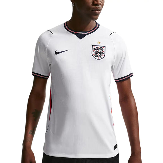 Camisa de Futebol Nike Dri-FIT Edição Torcedor da Seleção Inglesa Copa do Mundo 2026, Secagem Rápida e Confortável, Manga Curta