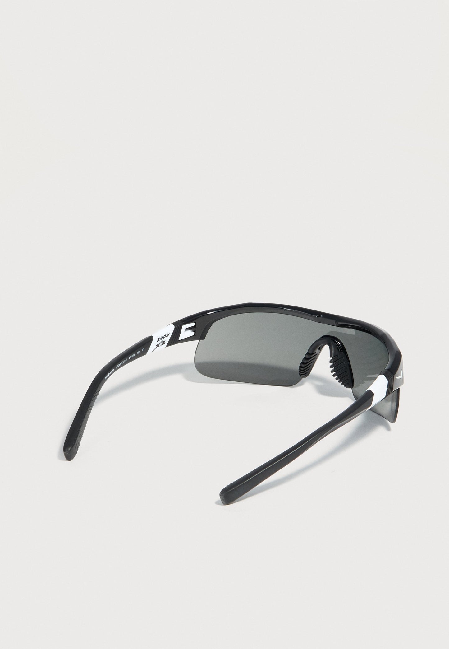 Nike Sportswear | SHOW UNISEX Óculos de Sol Preto/Prateado Flash | Ciclismo UPF