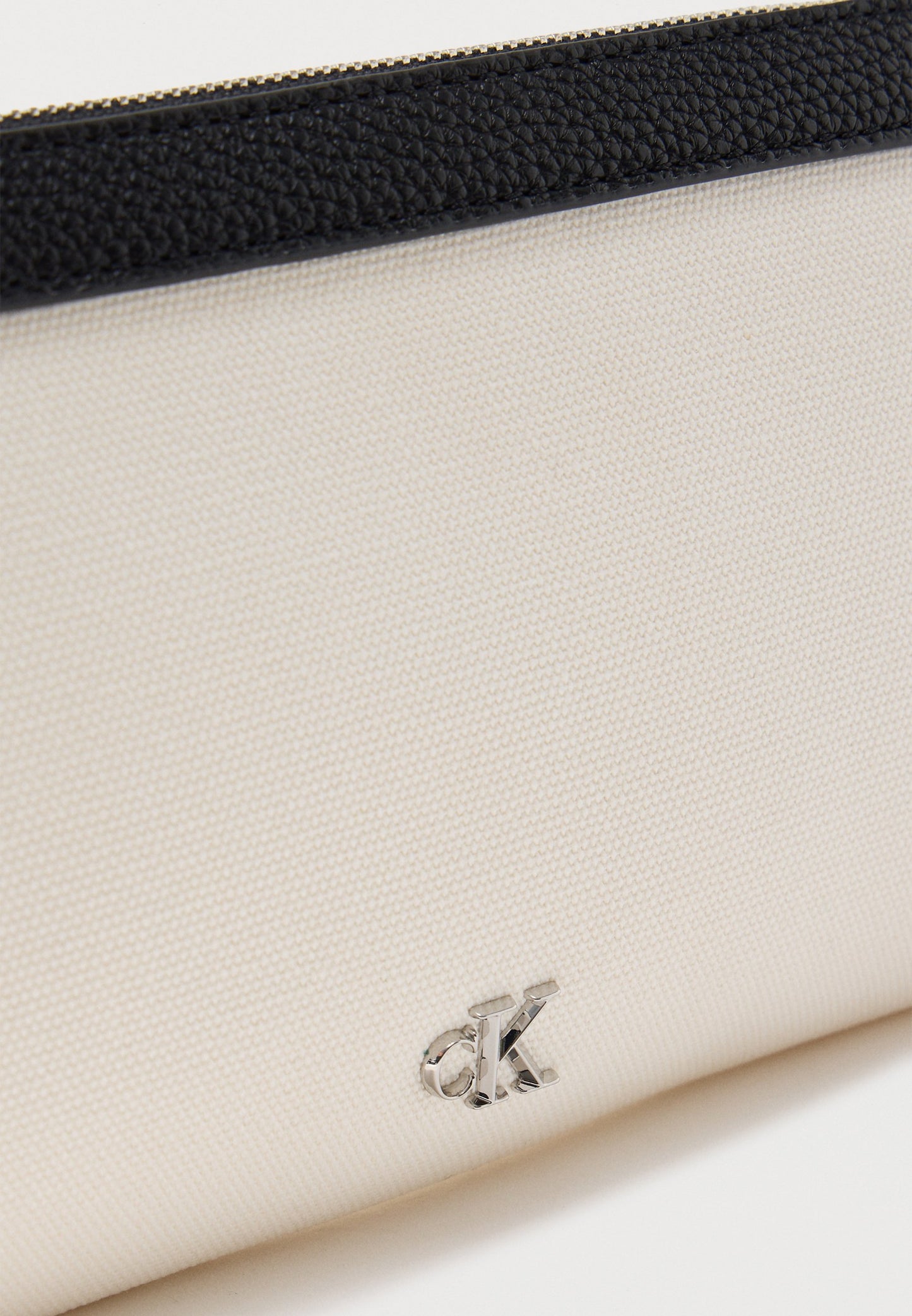 CONVERTIBLE POUCH — Carteira de Mão Calvin Klein | White