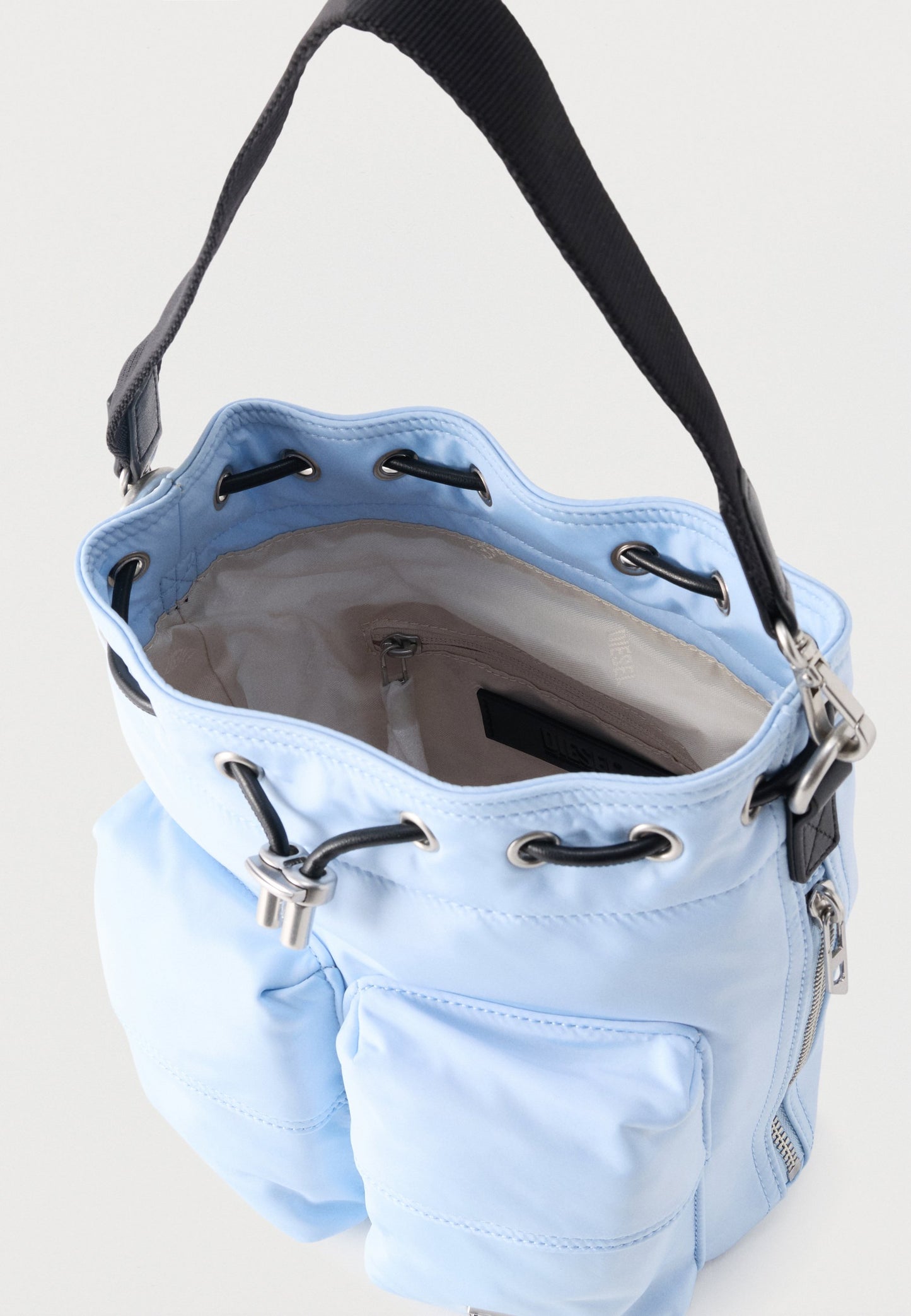 Diesel Multi Pockets Bucket Unisex | Mala de Mão T6170