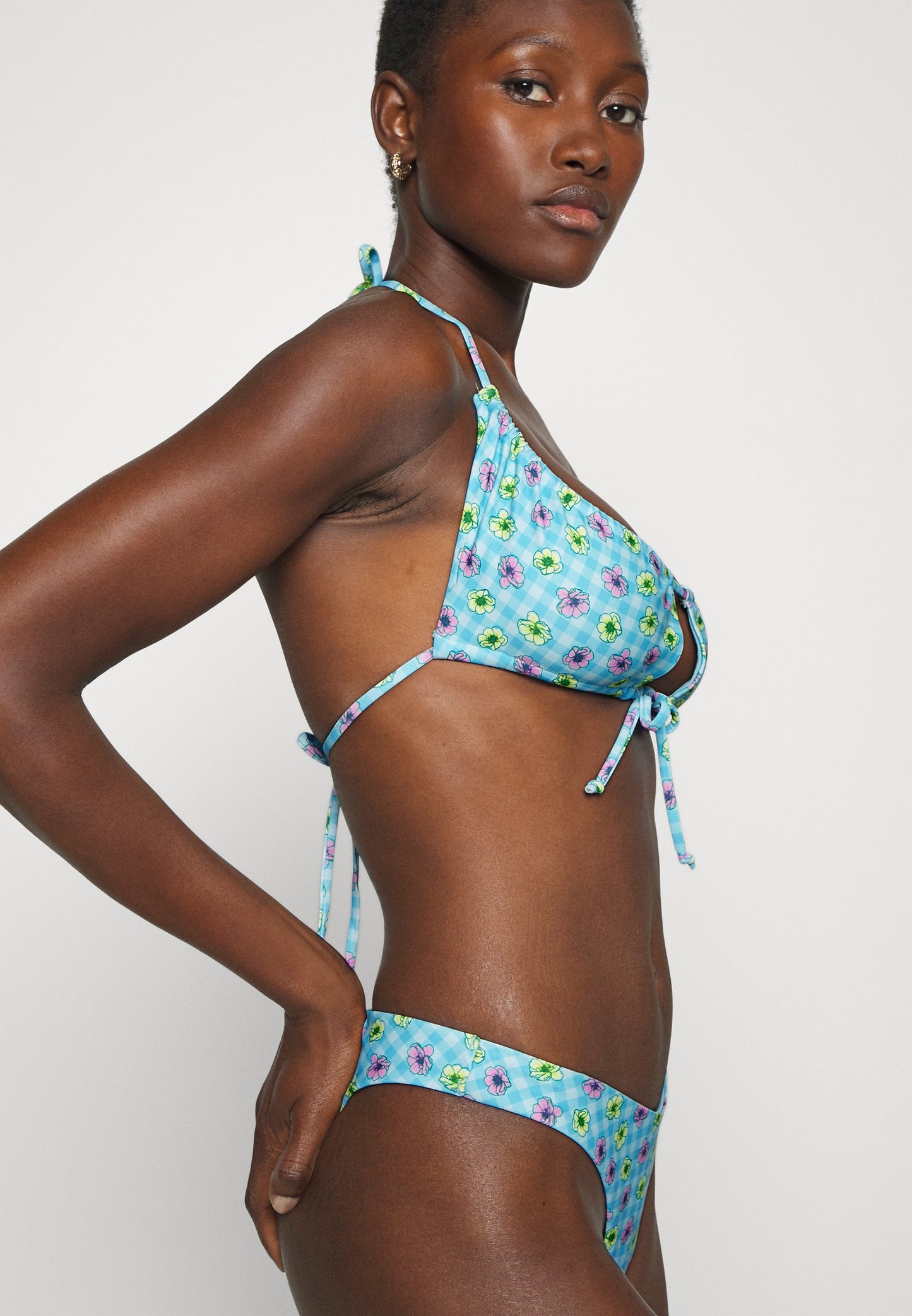 ONLY | ONLPETRA SET Biquíni Azul Floral | Sutiã Sem Aro Fecho Traseiro