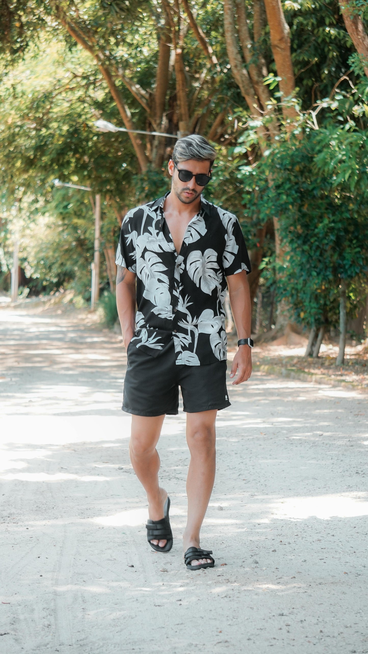 Camisa de Manga Curta Listrada Masculina – Estilo Casual de Verão